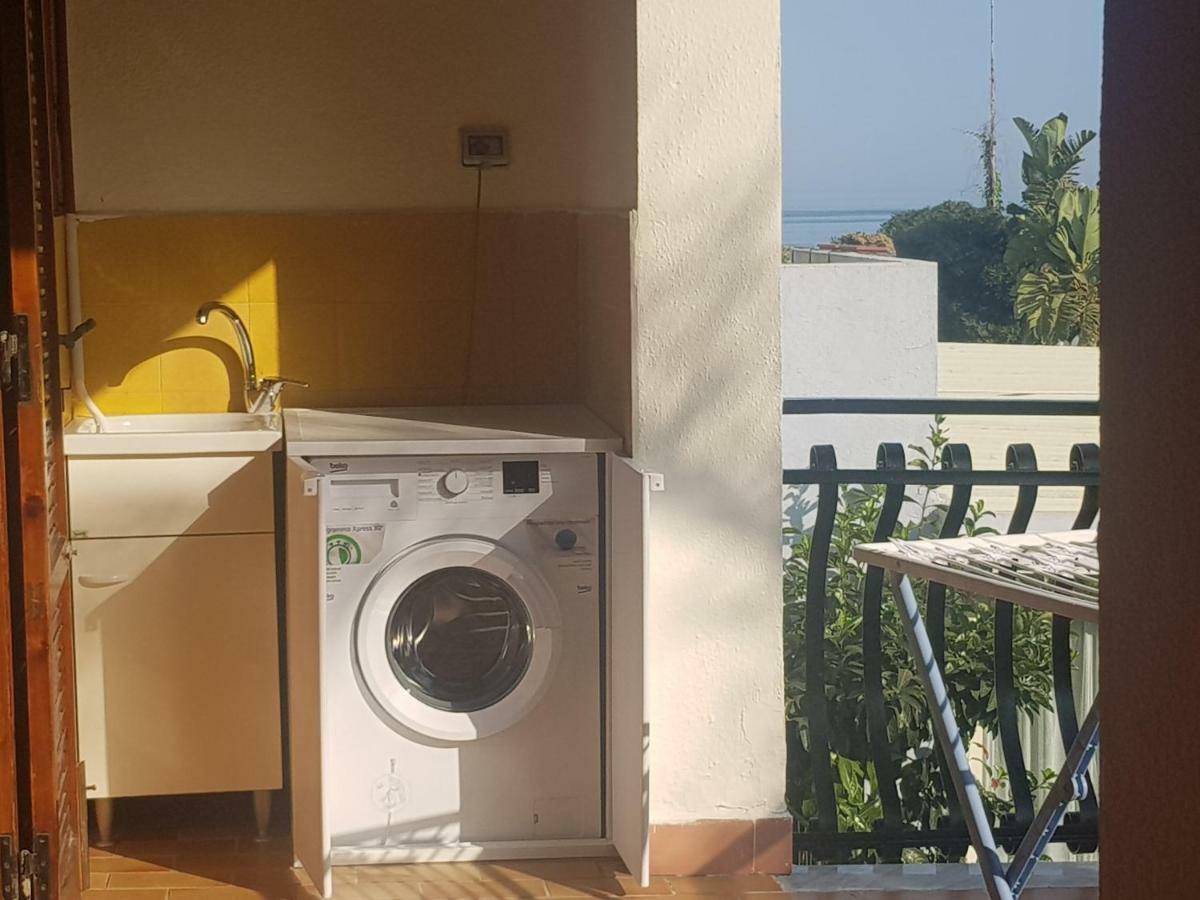 Appartamento I Puritani On The Beach جيارديني ناكسوس المظهر الخارجي الصورة